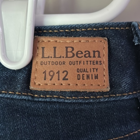 L.L. BEAN Women's BeanFlex® Jeans, Mid-Rise Skinny-Leg - Picture 7 of 8